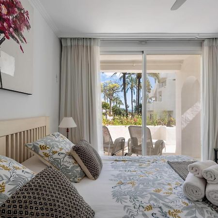 Alcazaba Beach Apartment 埃斯特波纳 外观 照片
